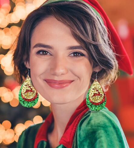 أقراط عيد الميلاد الجلدية للنساء المراهقات، إكسسوارات عيد الميلاد اللامعة لحفلات عيد الميلاد. هدايا حفلات عيد الميلاد 2024، تناسب هدايا عيد الميلاد التنكرية in Kuwait