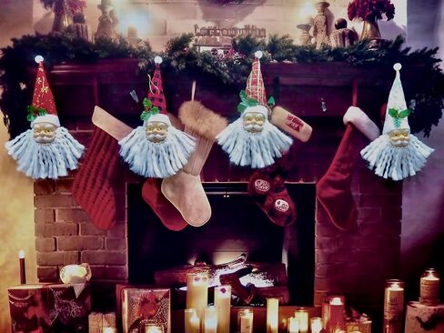 4pcs Packing Christmas Tree Haning Ornaments Santa Claus Hanger Decoration,Vintage Handmade Santa Claus Head Ornament for Home Holiday Decor in Saudi Arabia