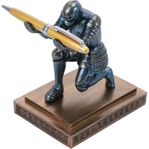 حامل أقلام NCQIXIAO Knight لتزيين المكتب من الراتنج وحوامل أقلام الرصاص وإكسسوارات مكتبية ومنظم للرجال مع قلم رائع (أزرق)