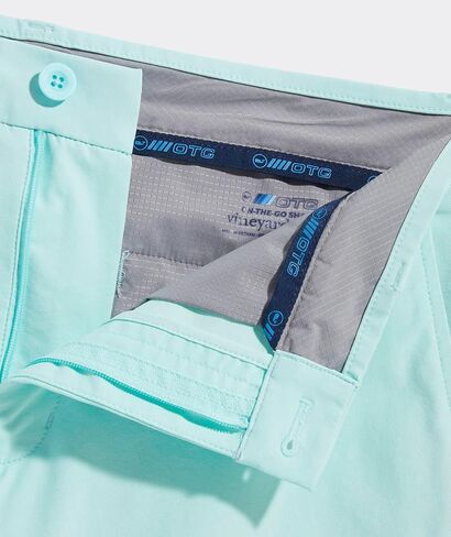 شورت Vineyard Vines للرجال مقاس 9 بوصات أثناء التنقل، رمادي نهائي in Saudi Arabia