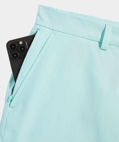 شورت Vineyard Vines للرجال مقاس 9 بوصات أثناء التنقل، رمادي نهائي in Saudi Arabia
