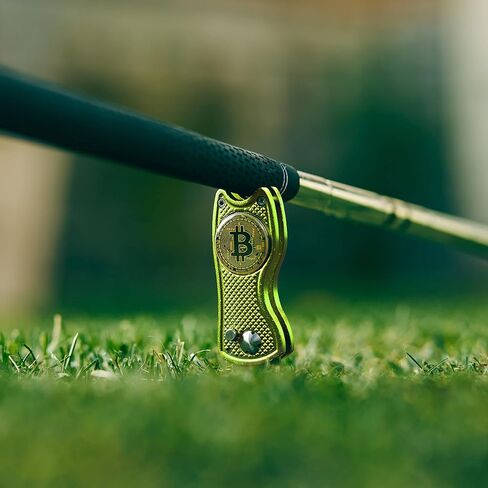 أداة إصلاح HODL 21 Bitcoin Golf Divot، ملحقات الجولف المعدنية بالكامل - أداة جولف متعددة 3 في 1 (أداة Divot، علامة الكرة، حامل النادي) | قابلة للطي مع زر منبثق وعلامة كروية مغناطيسية in Kuwait