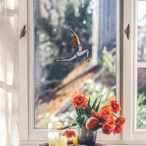 boxcasa الأم الحامل نافذة الزجاج الملون شنقا، الأم الحامل تجلس على القمر ديكور suncatcher للنافذة، هدايا الحمل لأمي على للنساء زوجة تتوقع الأم in Saudi Arabia