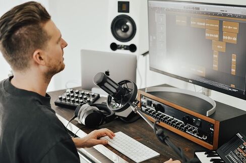 كابل Beyerdynamic Pro X بطول 1.8 متر كابل توصيل مستقيم لسماعات الرأس من سلسلة Pro X بطول 1.8 متر، مقبس ستيريو XLR صغير 3 دبابيس (3.5 ملم) مع محول 6.35 ملم in Saudi Arabia