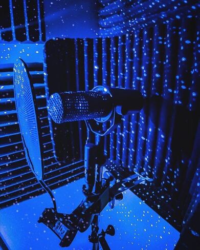 BlissLights Starport USB Laser Star Projector for Game Room Decor, Bedroom Night Light, or Galaxy Mood Lighting Ambiance (Blue) in Saudi Arabia