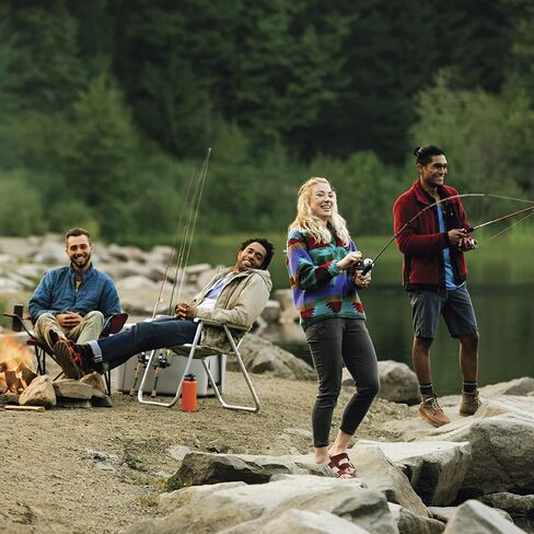 بكرة صيد Zebco 33 Platinum Spincast، مقاس 30 بكرة، استرجاع لليد اليمنى أو اليسرى، نسبة تروس 4.7:1، ملفوفة مسبقًا بخط Zebco Cajun بوزن 10 رطل، فضي in Kuwait