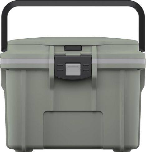 Pelican 8 Quart Personal Lunch Box Cooler in Saudi Arabia