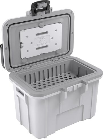 Pelican 8 Quart Personal Lunch Box Cooler in Saudi Arabia