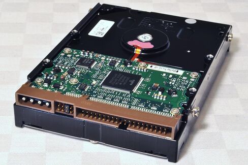 محرك الأقراص الصلبة الداخلي Seagate ST303204N1A1A-RK سعة 320 جيجابايت Ultra ATA/100 in Kuwait