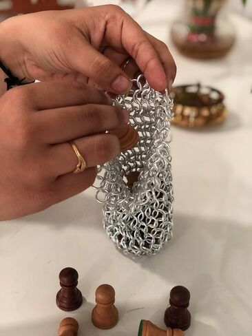 حقيبة نرد من القرون الوسطى مصنوعة يدويًا من الألومنيوم لألعاب النردات بسلسلة صغيرة من ملحقات رباط البريد وحقيبة حزام لـ LARP وأنشطة ألعاب عصر النهضة، فضي in Saudi Arabia