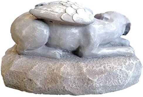 تمثال تذكاري للكلاب من مجموعات RK / تمثال تذكاري للحيوانات الأليفة / حجر علامة قبر الكلب النائم مع أجنحة الملاك المصقولة للأماكن الخارجية أو الداخلية (لمسة نهائية بلون الحجر الطبيعي) in Kuwait