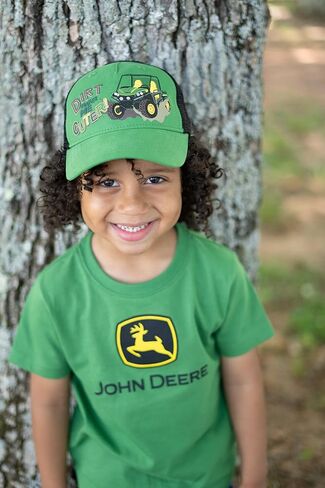 تي شيرت بأكمام قصيرة للأولاد يحمل علامة تجارية من John Deere in Saudi Arabia