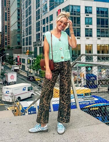 Womens Sleeveless Knit Cardigan Casual Cropped Button Down Sweater Vest Open Front Tops with Pockets in Kuwait