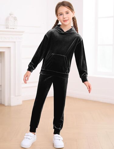 مجموعة ملابس LecGee للفتيات مكونة من قطعتين بقلنسوة قطيفة وأكمام طويلة بلوفر مخملي بقلنسوة طقم بدلة رياضية للركض in Kuwait