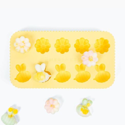 Stackable Silicone Dog Treat Molds | One Hand Accessibility | Non-Toxic BPA-Free | Make Homemade Frozen, Baked and Gummy Pet Treats (Yellow), Average, PCM3578 in Saudi Arabia