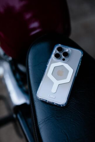 URBAN ARMOR GEAR UAG مصمم لهاتف iPhone 16 Case 6.1" Plyo - متوافق مع MagSafe Charging متين ومضاد للأصفرار وغطاء واقٍ من الدرجة العسكرية وشفاف ومقاوم للصدمات، ثلجي/فضي in Kuwait