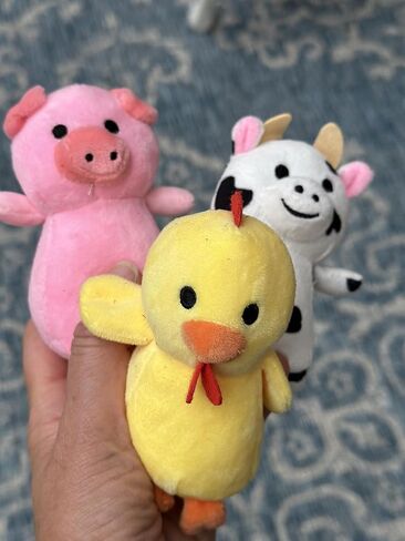 Hide and Seek Farm Animals in a Barn, Barnyard Animals That Squeak (3 Pack Animals (Pig, Cow, Chicken)) in Kuwait
