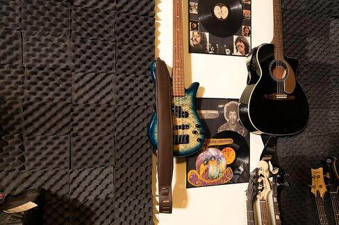 Levy's Leathers Amped Leather Series 3" Wide Top Grain Leather Guitar Straps; White and Black Panda (M26PD-WHT_BLK) in Kuwait