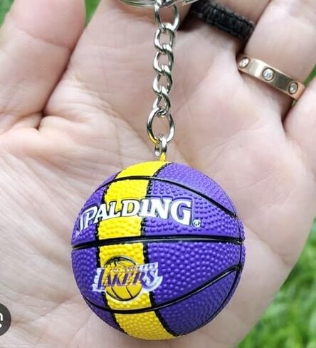 سلسلة مفاتيح IMPORTUNK لكرة السلة لمحبي سلسلة مفاتيح الكرة حلقة مفاتيح (أخضر وذهبي) in Kuwait