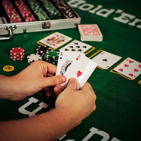 ماكينة خلط البطاقات الأوتوماتيكية - موزع بطاقات لعب مكون من 6 طوابق يعمل بالبطارية - ملحقات ليلة الألعاب والكازينو من Trademark Poker in Kuwait