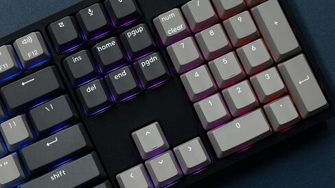 لوحة مفاتيح ميكانيكية مخصصة Keychron C2 Pro QMK/VIA، حجم كامل 100% 108 مفاتيح قابلة للبرمجة بإضاءة خلفية RGB ومفتاح أحمر، أغطية مفاتيح PBT مزدوجة اللقطة، لوحة مفاتيح سلكية للألعاب لنظام التشغيل Mac Windows Linux in Kuwait