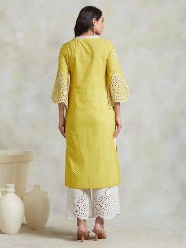 مجموعة كورتا بالازو من ذا لوم للنساء بأكمام طويلة ملابس عرقية هندية ورقبة على شكل حرف V مطبوعة كورتي عرقية هندية للفتيات باللون الأصفر in Kuwait