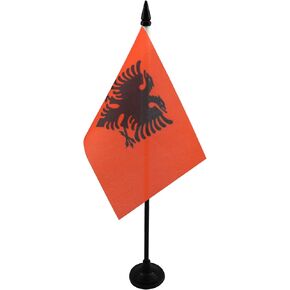 علم طاولة ألبانيا من AZ FLAG مقاس 10.16 سم × 15.24 سم - علم مكتب ألبانيا 15 × 10 سم - عصا وقاعدة بلاستيكية سوداء