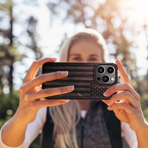 حافظة خشبية مغناطيسية من Carveit لهاتف iPhone 14 Pro [خشب طبيعي ومادة TPU سوداء ناعمة] غطاء واقٍ مقاوم للصدمات، حافظة خشبية فريدة وأنيقة متوافقة مع magsafe (العلم الأمريكي - خشب أسود) in Saudi Arabia