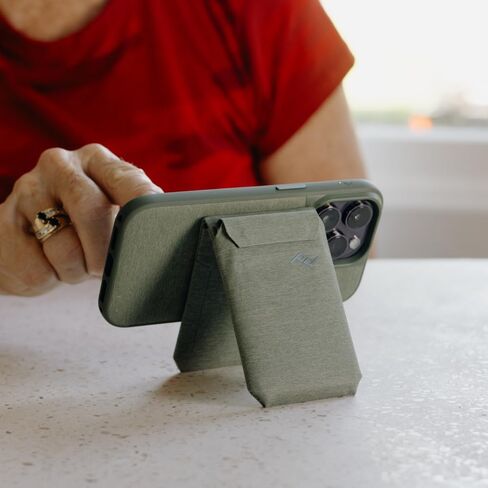 Peak Design Mobile Everyday Case Compatible with iPhone 16 Pro - Black in Kuwait