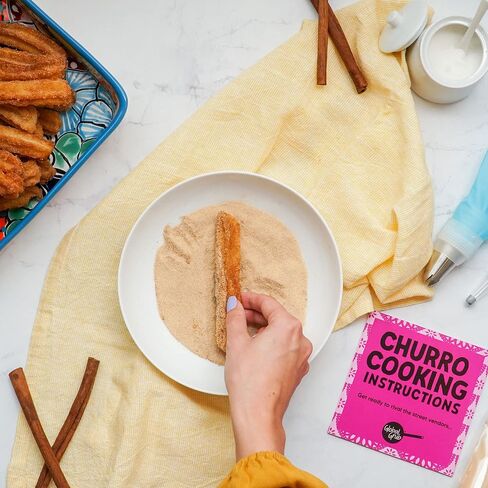 مجموعة تشورو DIY من جلوبال جروب - تتضمن مجموعة تشورو محلية الصنع مزيج تشورو وسكر القرفة ومزيج غمس الشوكولاتة ومجموعة أنابيب تشورو وتعليمات الطبخ. يجعل 40 كروس. هدية عظيمة لمحبي تشورو! in Saudi Arabia