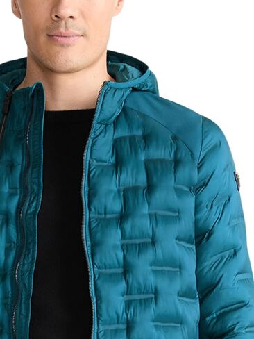 TUMI Men's Heat Seal Quilted Midweight Puffer with PrimaLoft Fill - Premium Men's Coat with Hood - Nylon Winter Coat in Saudi Arabia