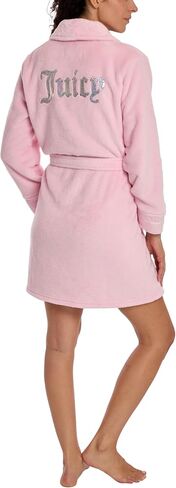 رداء Juicy Couture للسيدات فائق النعومة من القطيفة بياقة شال (الولايات المتحدة، ألفا، صغير، متوسط، عادي، عادي، وردي فاتح JC تيجان) in Saudi Arabia