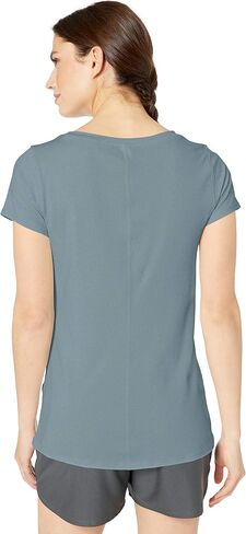 تي شيرت نسائي بأكمام قصيرة من Under Armour HeatGear Armor، (102) أبيض / / أسود، مقاس كبير in Saudi Arabia