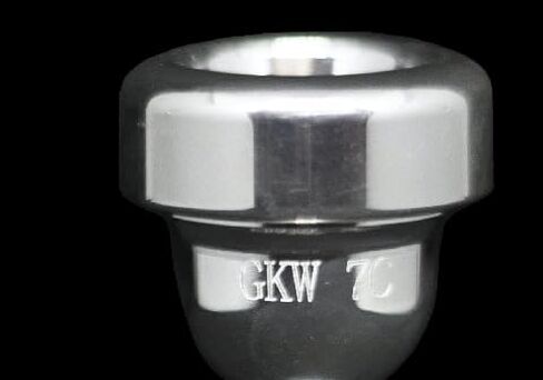 قطعة فم GKW Trumpet مطلية بالفضة 3C: GKW Music هي شركة تأسست بواسطة معلم موسيقي، "متجرك الوحيد" لآلات الفرقة وملحقاتها in Kuwait