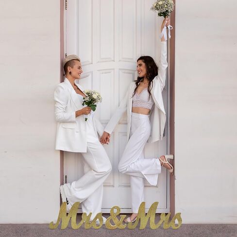 لافتة السيدة والسيدة لطاولة الزفاف، حروف خشبية كبيرة لملكة جمال وملكة جمال، عناصر تزيين الحفلات، حرف خشبي لطاولة الزفاف، لافتة متزوجة للتو ديكور عيد الحب (ذهبي) in Kuwait