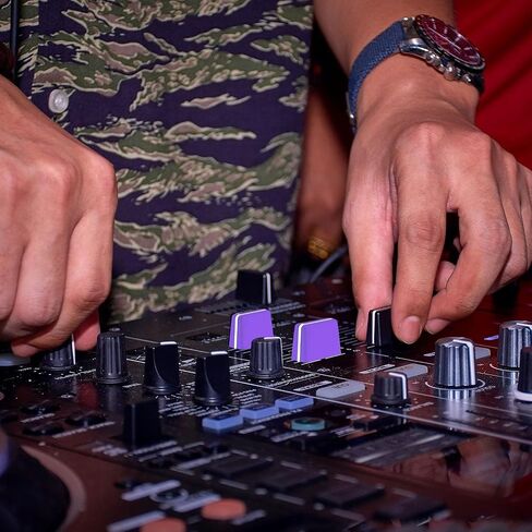 16pcs Fader Caps, Slider Fader Knobs Fader Caps Mixer Fader Knobs for Pioneer DJM350, 400, 500, 700, 750, 800, 850, 900NEXUS, 900SRT, 900NXS2, 2000, 2000nexus Easy to Install (Purple) in Saudi Arabia