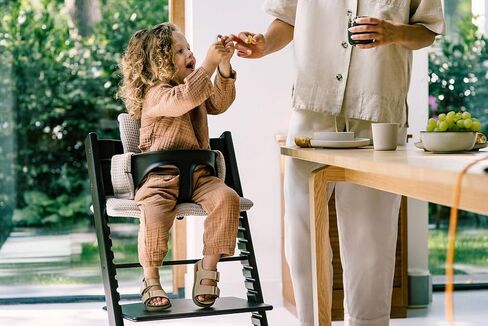 وسادة UKJE متوافقة مع Stokke Tripp Trapp - وسادة مقعد ناعمة للرضع والأطفال الصغار، ملحقات الكراسي العالية، حشوة من نسيج القطن، سهلة التركيب، مصنوعة يدويًا في أوروبا (قرد أبيض) in Saudi Arabia