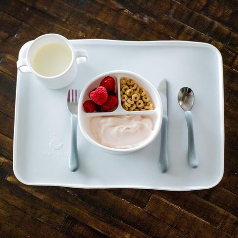 وعاء التعلم للبراعم الخضراء | يساعد الطفل على تطوير مهارات الأكل المستقلة | سيليكون مقاوم للحرارة، قاعدة كوب شفط مع عروة سهلة التحرير، 3 أقسام محددة لقياس الأجزاء، آمنة للاستخدام في غسالة الأطباق in Kuwait