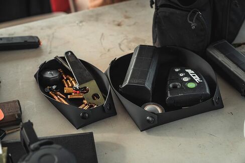 حامل أجزاء مغناطيسية قابلة للطي من Magpul Mapgul DAKA، أرض داكنة مسطحة، صغير in Kuwait