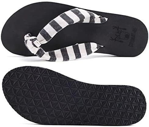 KuaiLu Flip Flops للنساء مع قوس دعم اليوغا حصيرة مريحة الصيف الشاطئ المشي ثونغ وسادة الصنادل الانزلاق على داخلي في الهواء الطلق أسود حجم 8 in Kuwait