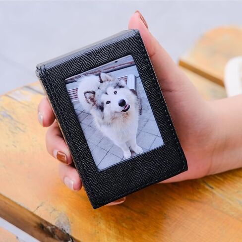 إطار صندوق تخزين حامل بطاقات Kpop صغير 2 × 3 و50 قطعة من حقائب الصور الشفافة لـ Fujifilm Instax Mini 12/11/99/9/7+/7s/40/EVO Film، صندوق تخزين صور بولارويد من جلد البولي يوريثان لبطاقة Kpop Photocard - أسود in Kuwait
