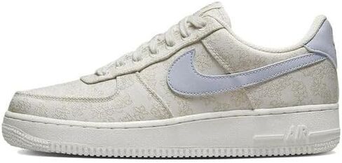 حذاء Nike Air Force 1 SE للسيدات، متعدد الألوان/رمادي شراع لكرة القدم، 5.5 in Saudi Arabia
