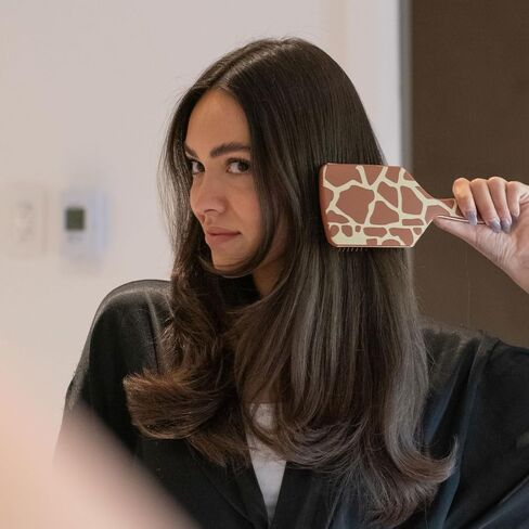 Framar Detangler Brush, Paddle Brush – Elegant Detangling Brush, No more Tangles Hair Brush – Hair Brushes for women, men and children (Champagne) in Saudi Arabia