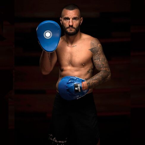 قفازات ملاكمة سادة من كروزاك لتدريب فنون القتال المختلطة التايلاندية، وسادات تركيز للفنون القتالية للملاكمة وهدف اللكم in Kuwait