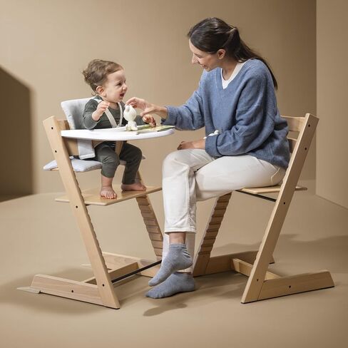 كرسي مرتفع Stokke Tripp Trapp 2 (طبيعي)، وسادة 2 (رمادي شمالي) + صينية Stokke (أبيض) - تتضمن كرسي + مجموعة أطفال مع حزام قابل للإزالة للأطفال من عمر 6 إلى 36 شهرًا in Kuwait