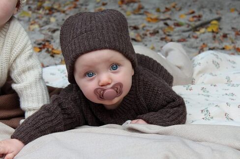 لهايات BIBS - مجموعة الأزياء الراقية | لهاية أطفال خالية من مادة BPA | صنع في الدنمارك | مجموعة من 2 لهايات ميدو كولور بريميوم | الحجم 0-6 أشهر in Kuwait