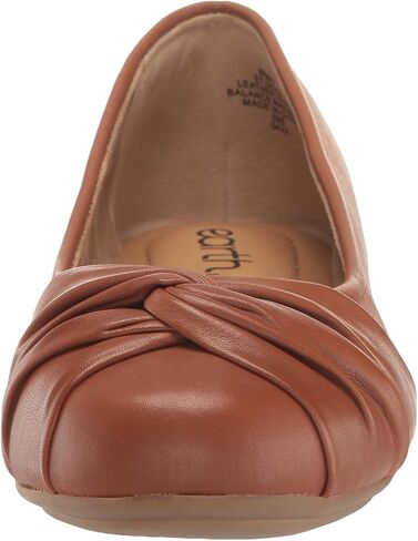 Earth Women's Jacci Ballet Flat in Kuwait