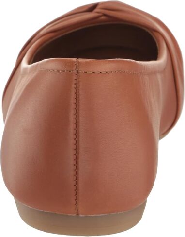 Earth Women's Jacci Ballet Flat in Kuwait