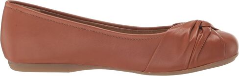 Earth Women's Jacci Ballet Flat in Kuwait
