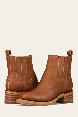 Frye Women's Campus Chelsea Boot in Kuwait